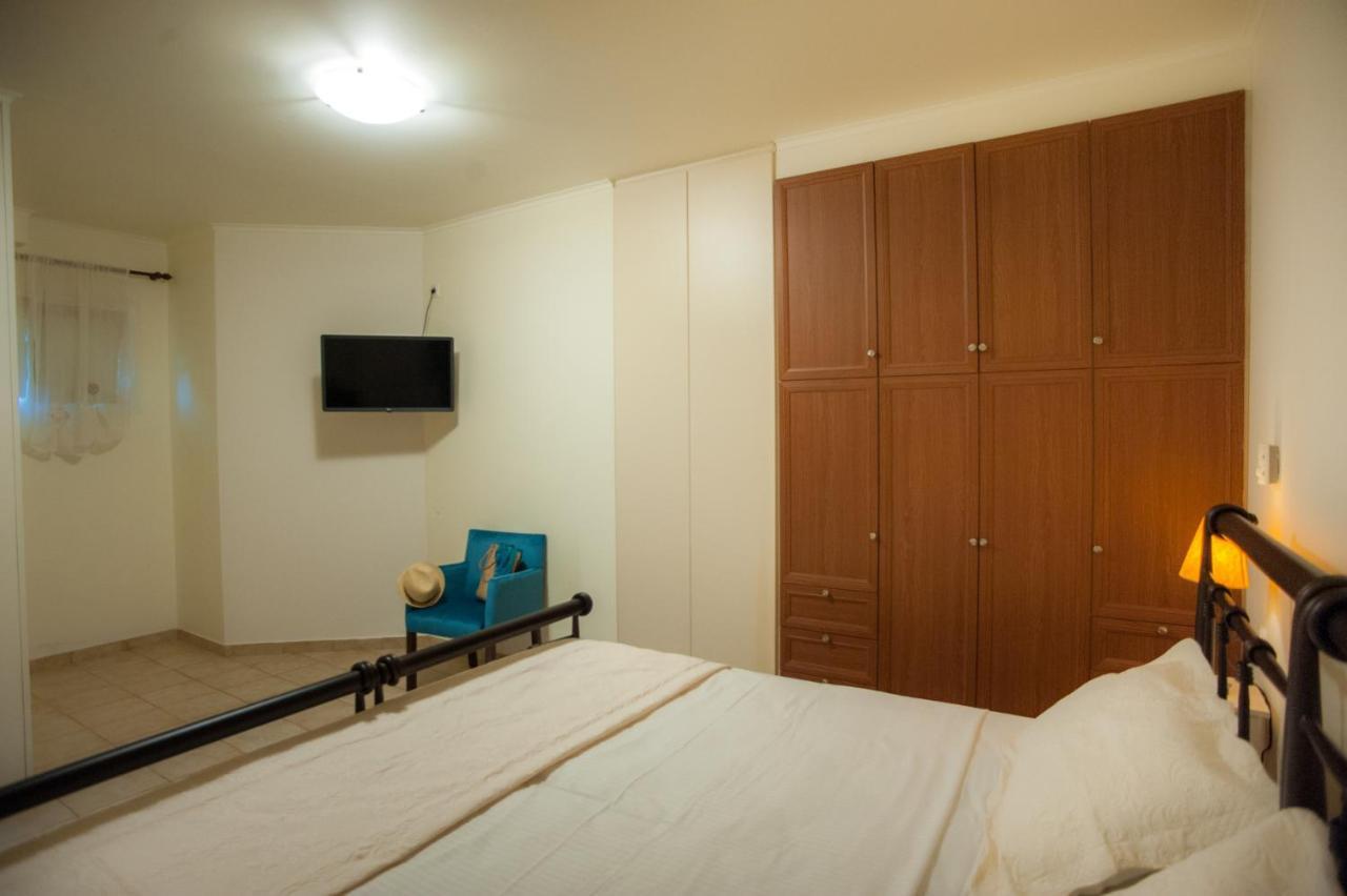 Evianna Studios Mousata Екстериор снимка